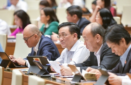 Đại biểu Quốc hội: “Rất nhiều vấn đề chưa rõ vì văn bản”