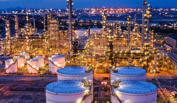 Ả Rập Xê-út có thể cắt sản lượng đến khi nào khi nền kinh tế đi lùi 4.5% trong quý 3?