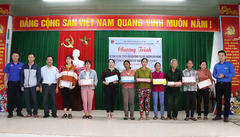 Lấy dân làm gốc!