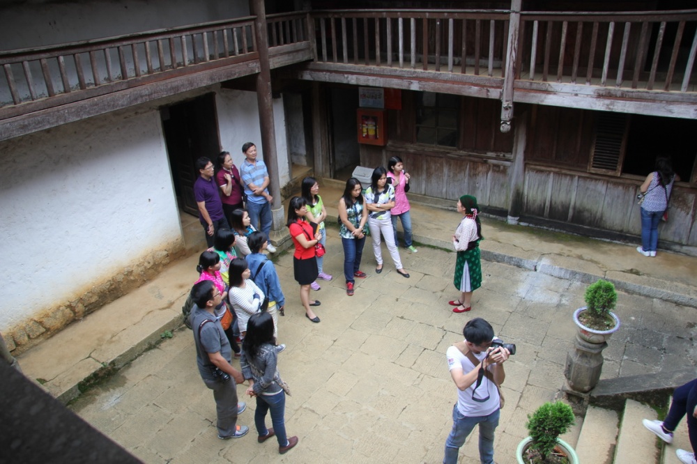 Thời gian đã trôi qua ở ngôi nhà ấy