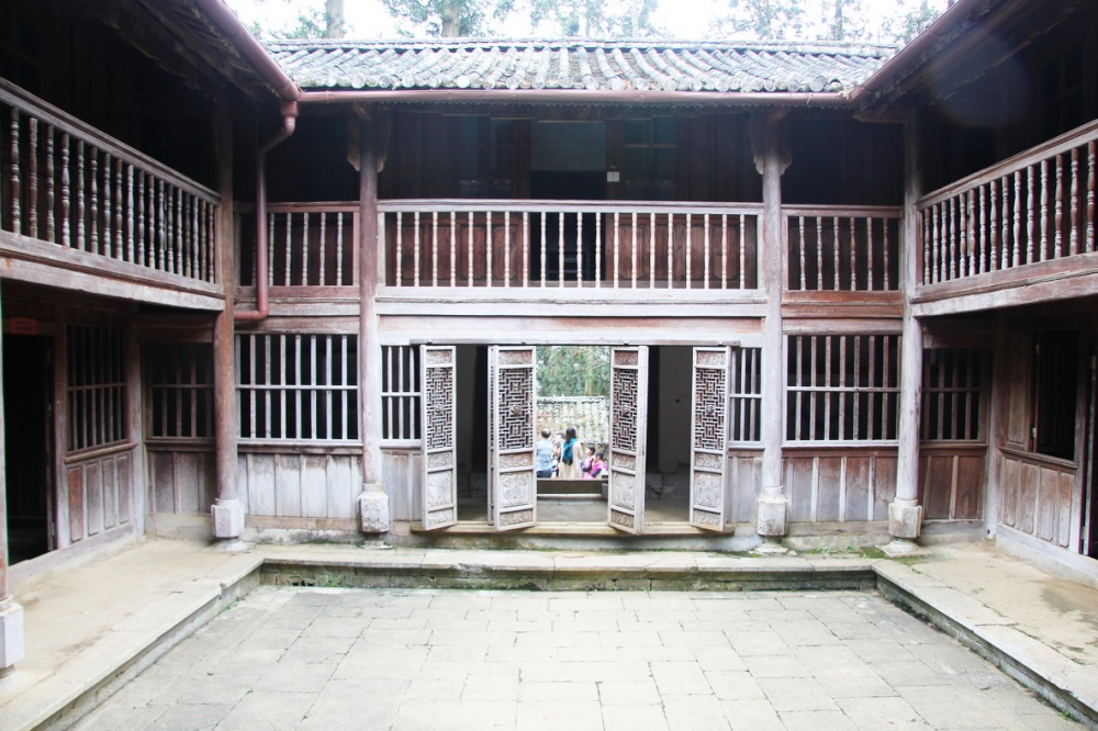 Thời gian đã trôi qua ở ngôi nhà ấy Thời gian đã trôi qua ở ngôi nhà ấy