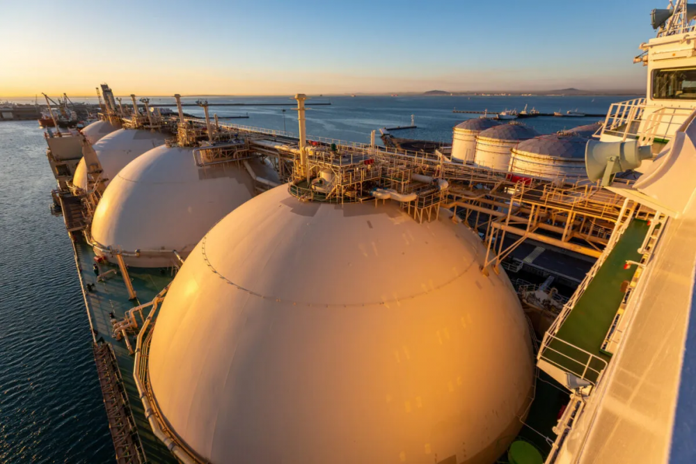 Eni: Ai Cập có thể xuất khẩu LNG mà không cần khí đốt của Israel