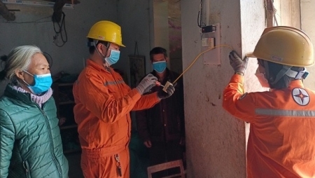Nghĩa tình ngành Điện