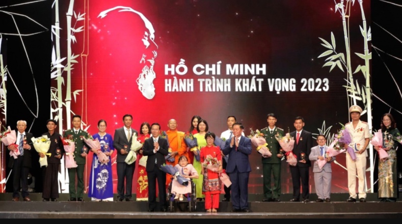 Lan tỏa, nhân rộng các điển hình trong học và làm theo Bác