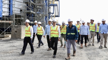 Tổng Giám đốc Petrovietnam Lê Mạnh Hùng làm việc tại Dự án Nhà máy điện Nhơn Trạch 3 và 4