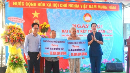 BSR đồng hành cùng tỉnh Quảng Ngãi tặng quà cho hộ nghèo, cận nghèo và xây dựng nhà Đại đoàn kết