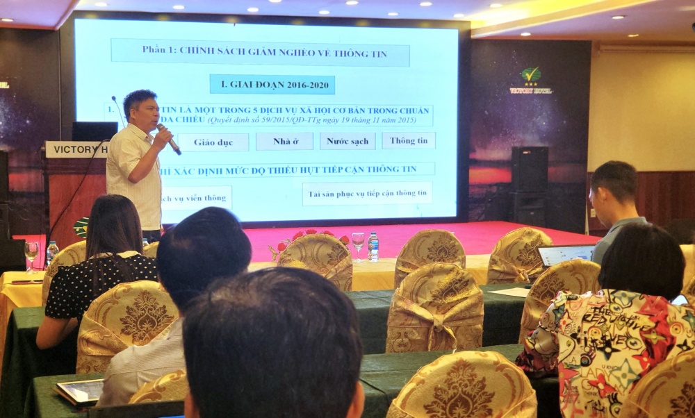 Nâng cao năng lực thực hiện chương trình giảm nghèo về thông tin