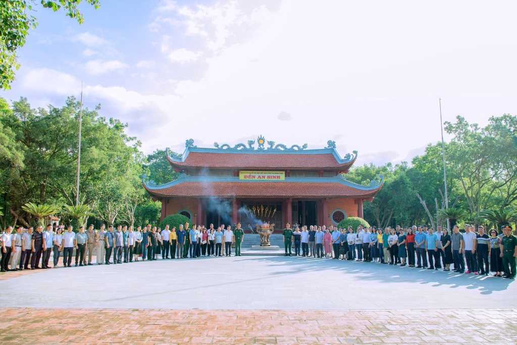 Đông Triều (Quảng Ninh): Phát huy thế mạnh du lịch văn hóa tâm linh
