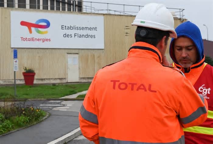 TotalEnergies hỗ trợ nhân viên chuyển dịch năng lượng