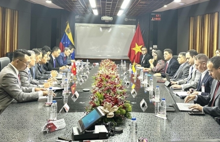 Petrovietnam và PVEP làm việc với các đối tác tại Venezuela