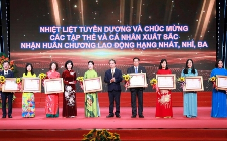 Hà Nội: Biểu dương các nhà giáo tiêu biểu, điển hình tiên tiến