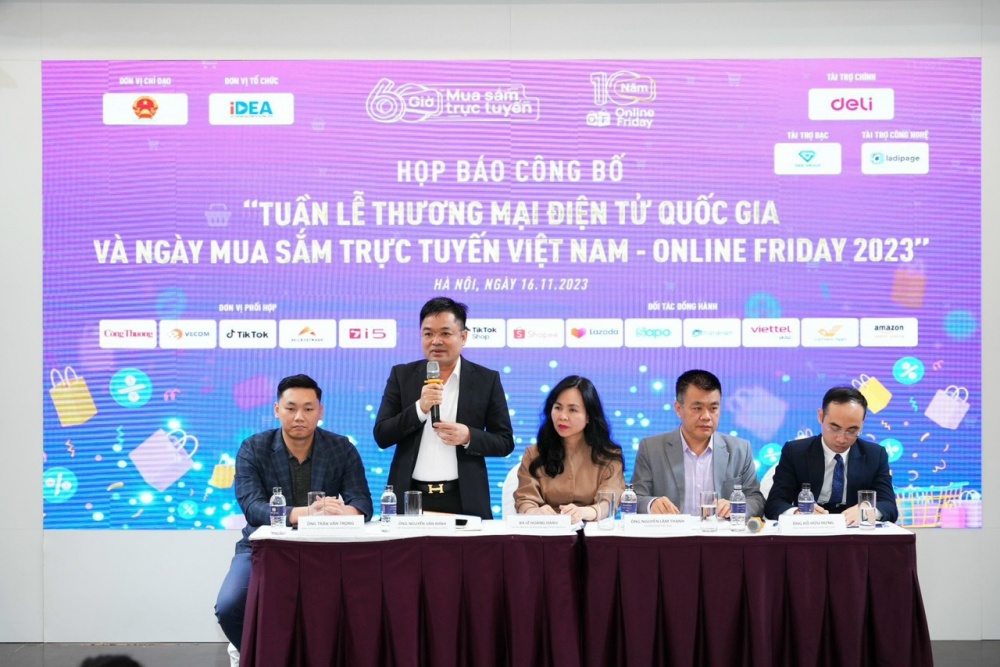 Online Friday 2023: Đặt người tiêu dùng vào vị trí trung tâm