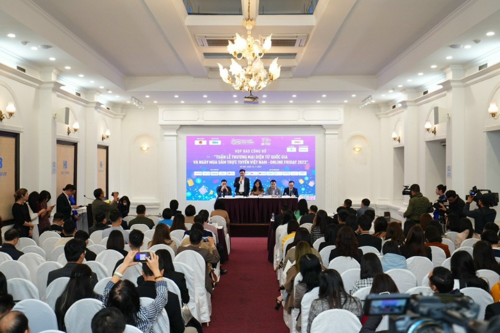 Online Friday 2023: Đặt người tiêu dùng vào vị trí trung tâm