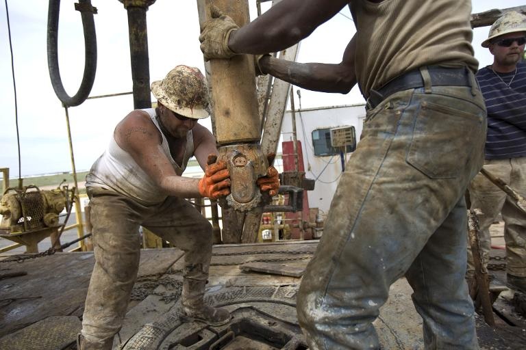 Mỹ tăng cảnh báo trong ngành dầu mỏ