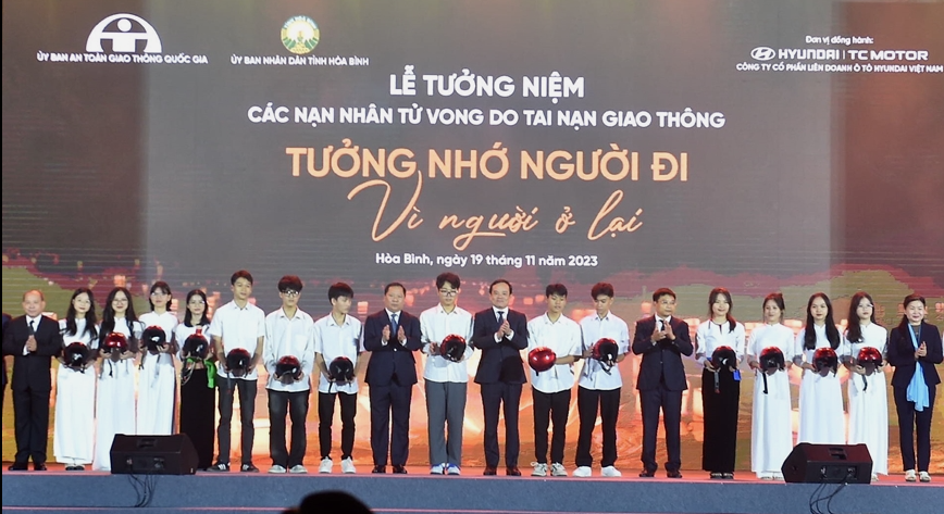 Tưởng niệm các nạn nhân tử vong do tai nạn giao thông tại Việt Nam năm 2023
