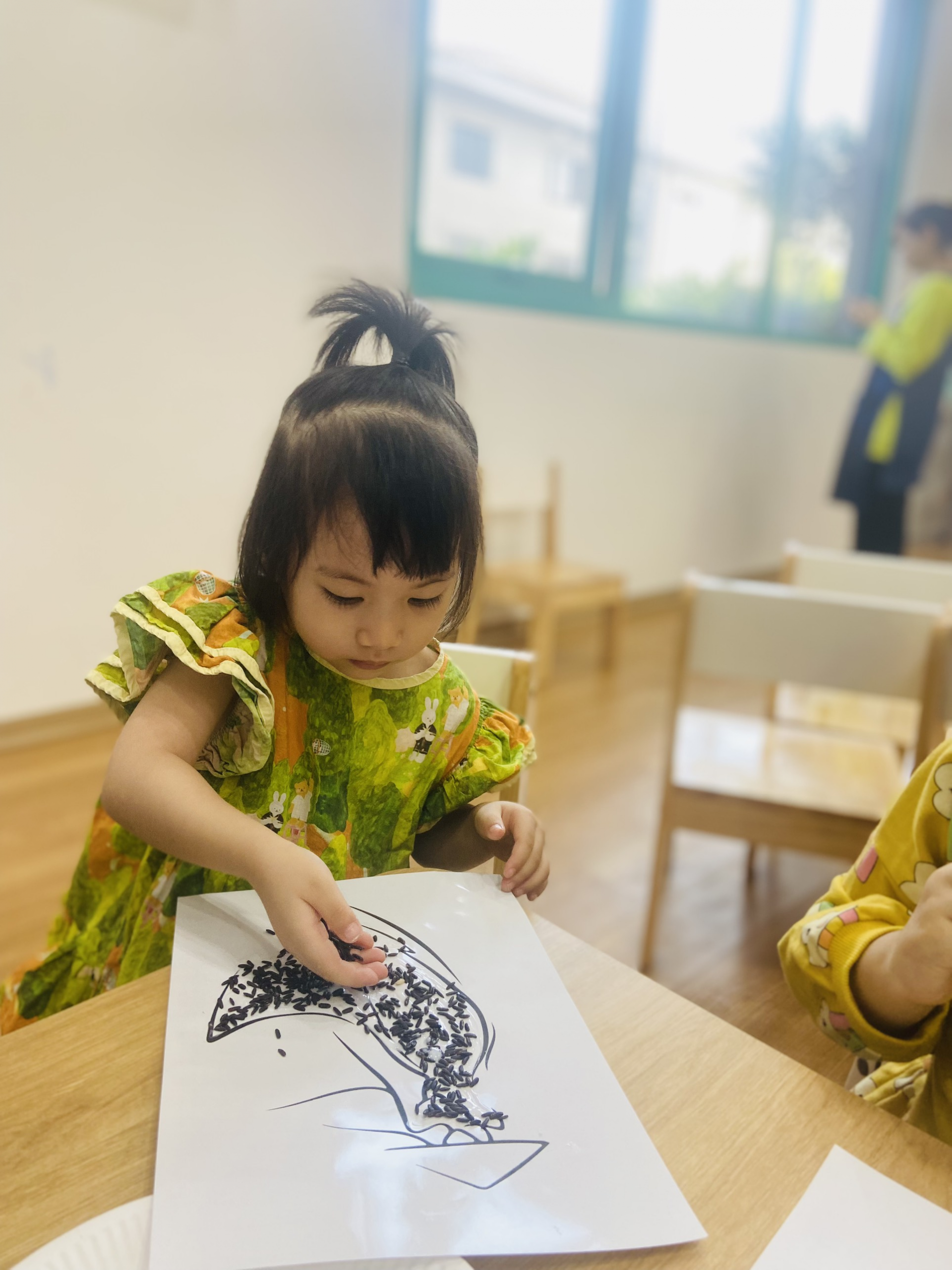 “Chân dung cô giáo” từ góc nhìn của bé