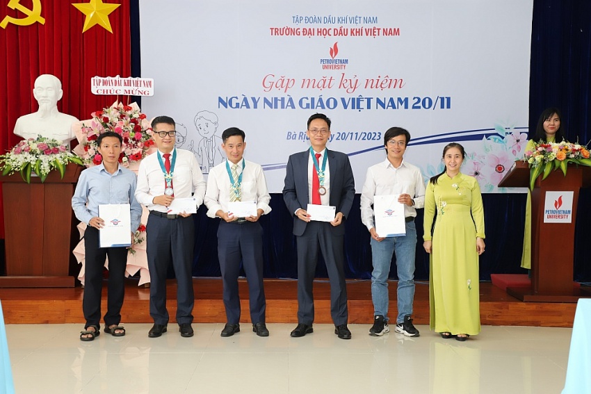 PVU tổ chức kỷ niệm Ngày Nhà giáo Việt Nam 20/11