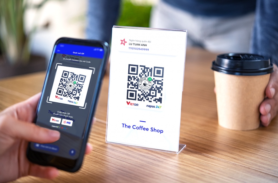 Giao dịch thanh toán không dùng tiền mặt tăng gần 50%