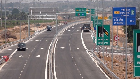 Phó Thủ tướng yêu cầu Bộ GTVT sớm ban hành quy chuẩn đường cao tốc