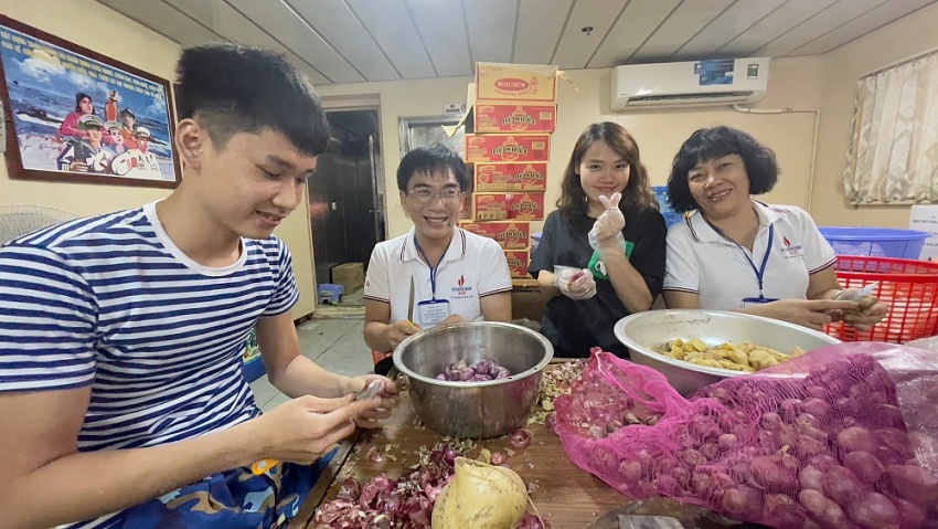 Kỳ 1: Mang đi tình cảm, mang về niềm tin