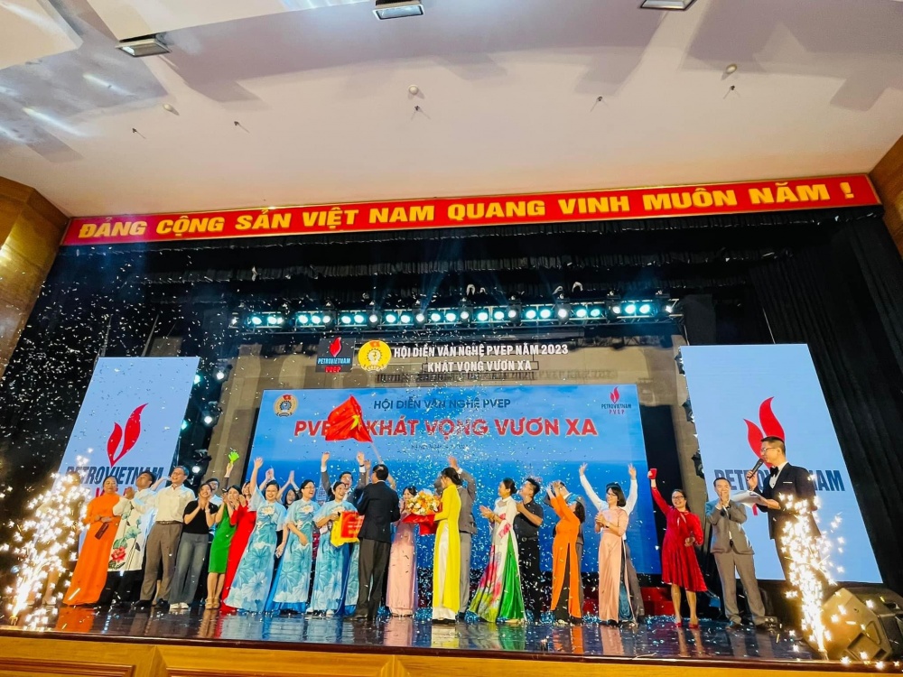 Sôi nổi Hội diễn văn nghệ “PVEP - Khát vọng vươn xa” năm 2023 khu vực phía Bắc Sôi nổi Hội diễn văn nghệ “PVEP - Khát vọng vươn xa” năm 2023 khu vực phía Bắc