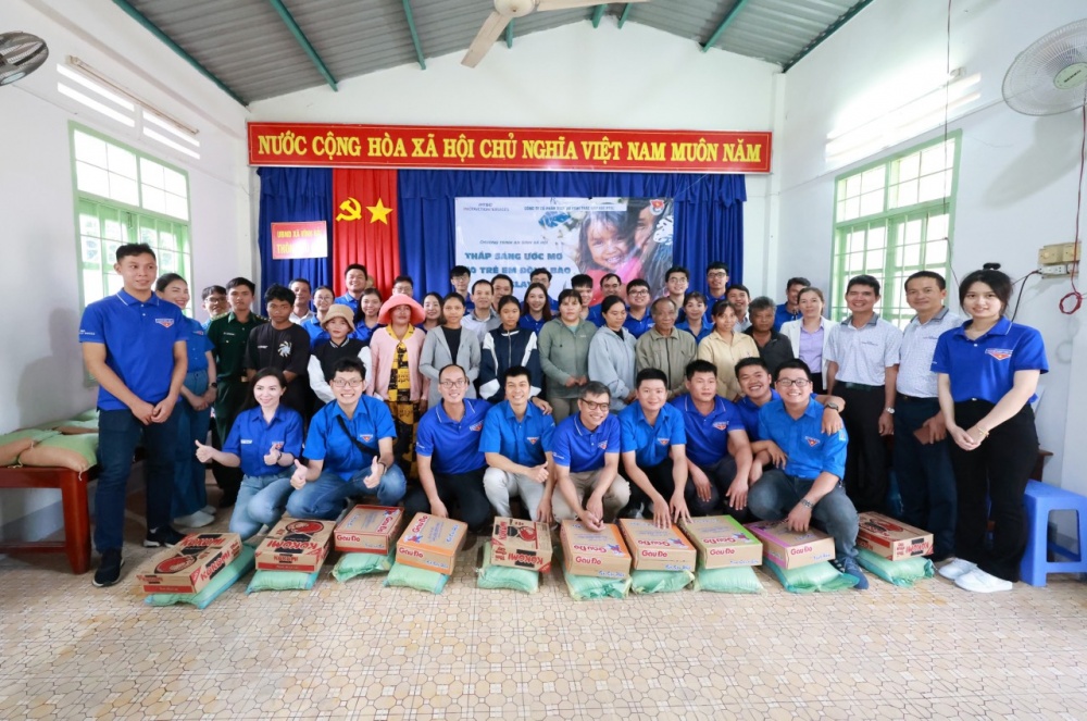 Tuổi trẻ PPS tổ chức tập huấn công tác đoàn và chương trình “Thắp sáng ước mơ cho em” tại Ninh Thuận Tuổi trẻ PPS tổ chức tập huấn công tác đoàn và chương trình “Thắp sáng ước mơ cho em” tại Ninh Thuận