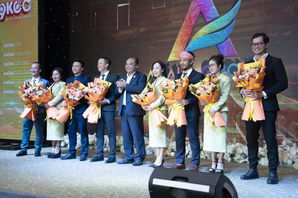 Lễ ra mắt Again Group và cộng đồng 9KOC