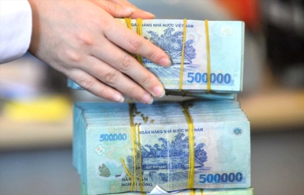 Tin tức kinh tế ngày 27/11: Tiền gửi vào ngân hàng tiếp tục lập kỷ lục