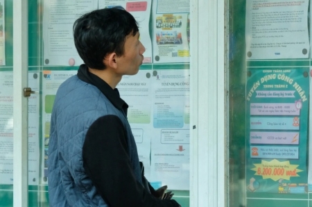 Hạn chế rút BHXH một lần, cần hỗ trợ người lao động tránh bẫy tín dụng đen