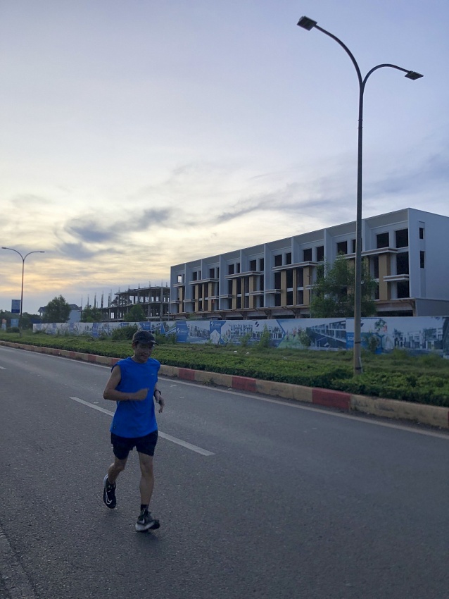 Chạy bộ nâng cao sức khỏe và gắn kết yêu thương gia đình