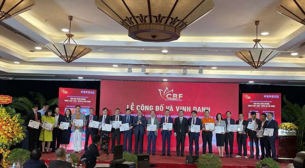 20 doanh nghiệp vinh dự nhận danh hiệu “Doanh nghiệp đạt chuẩn văn hóa kinh doanh Việt Nam” năm 2023