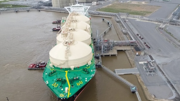 EU đã rơi vào thế “há miệng mắc quai”?