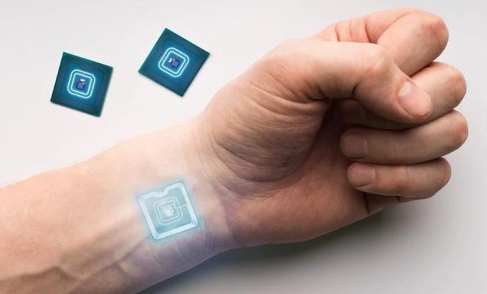 Trung Quốc phát triển thành công thiết bị sạc không dây tích hợp trực tiếp lên da người Trung Quốc phát triển thành công thiết bị sạc không dây tích hợp trực tiếp lên da người