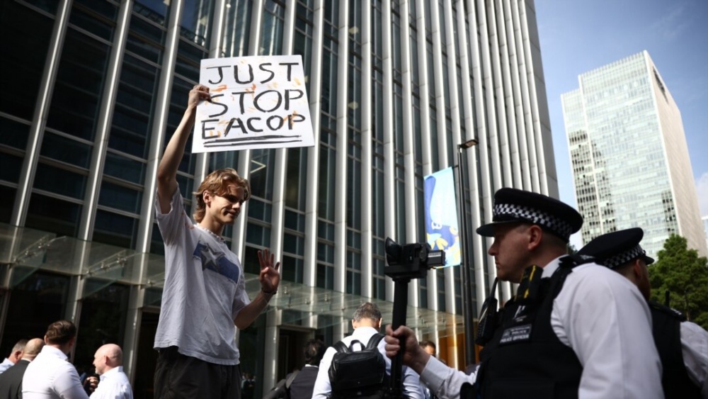 Tòa án bác bỏ đơn kiện một siêu dự án dầu của TotalEnergies Tòa án bác bỏ đơn kiện một siêu dự án dầu của TotalEnergies