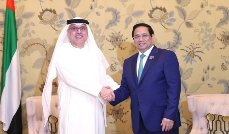 Thủ tướng đề nghị UAE hỗ trợ đào tạo, dạy nghề cho người lao động Việt Nam