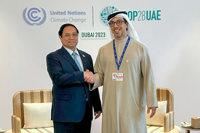 Thủ tướng Phạm Minh Chính gặp Phó Tổng thống UAE