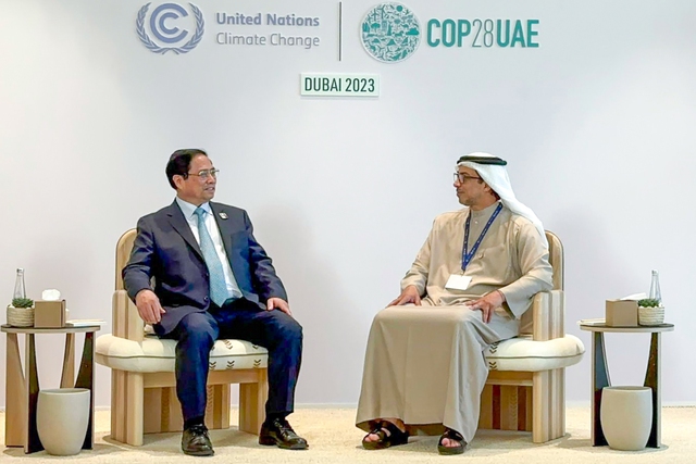 Thủ tướng Phạm Minh Chính gặp Phó Tổng thống UAE