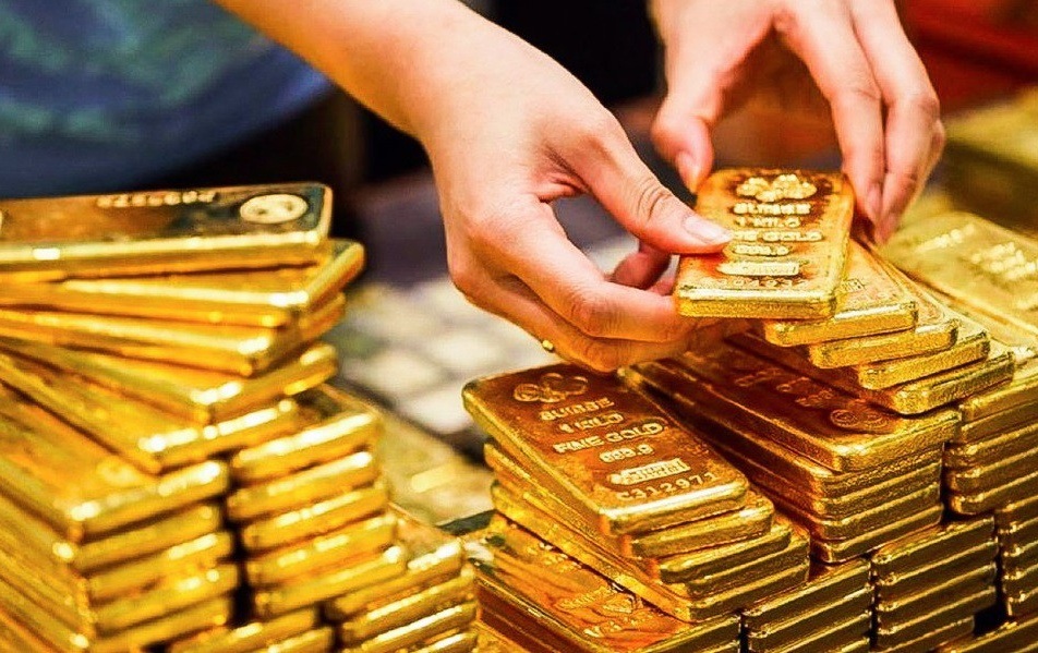 Có nên “lướt sóng” vàng trong cơn sốt giá?