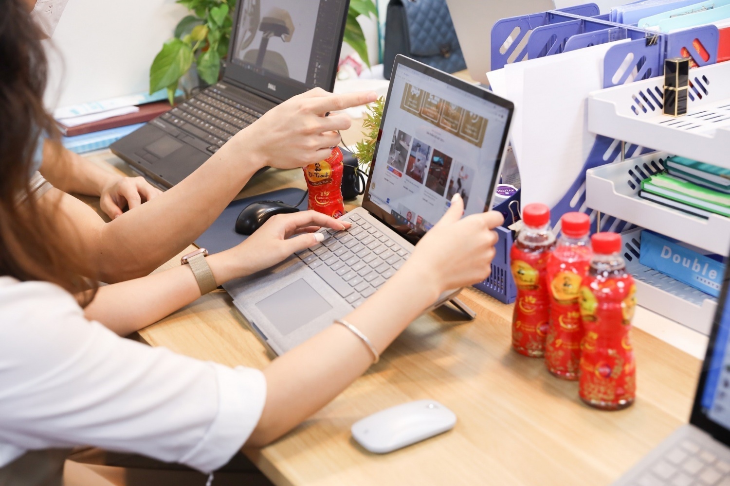 Những việc ý nghĩa mà người trẻ đang làm trong ngày cuối năm