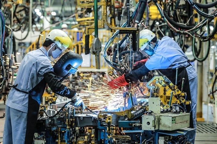 ADB hạ dự báo tăng trưởng kinh tế Việt Nam năm 2023 còn 5,2%