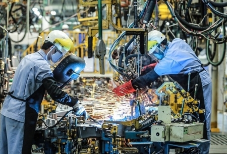 ADB hạ dự báo tăng trưởng kinh tế Việt Nam năm 2023 còn 5,2%