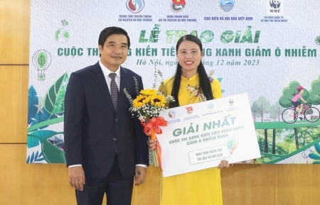Trao giải “Sáng kiến tiêu dùng xanh, giảm ô nhiễm nhựa”