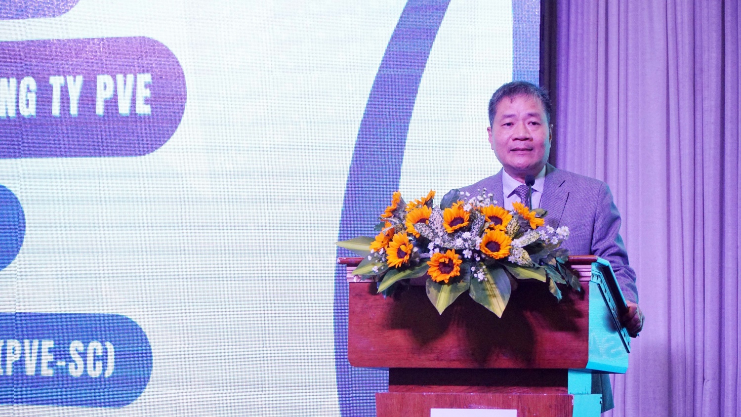 Ông Tạ Đức Tiến, Bí thư Đảng ủy Tổng công ty phát biểu