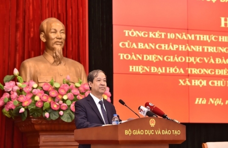 "Tiền" và "con người", hai từ khóa quan trọng trong đầu tư giáo dục