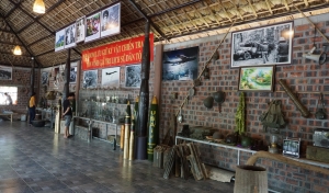 Kỳ lạ ngôi nhà bom