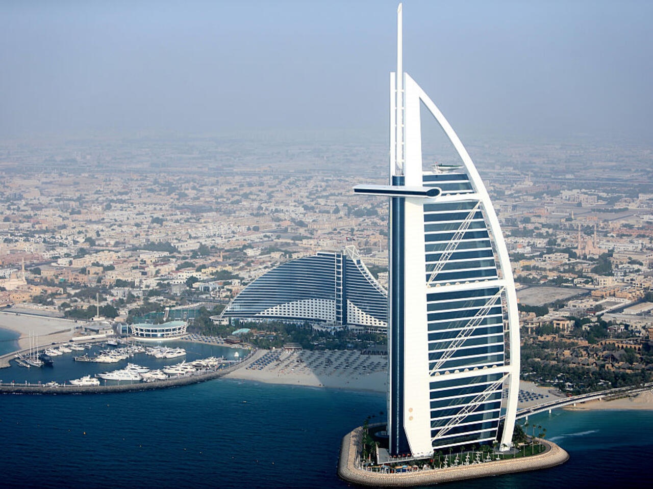 Dubai: Thiên đường mới của giới thương nhân dầu mỏ Dubai: Thiên đường mới của giới thương nhân dầu mỏ