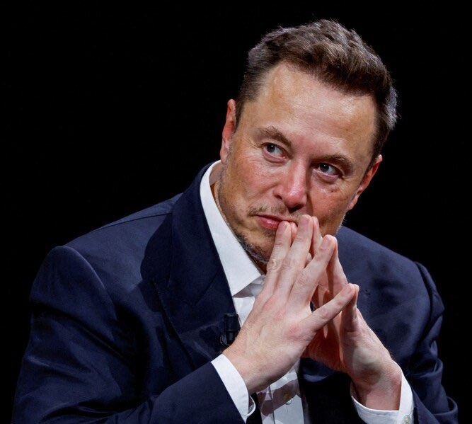 Elon Musk cho rằng không nên coi dầu khí đốt là “ma quỷ”