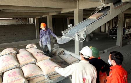 Tin tức kinh tế ngày 17/12: Ngành xi măng đối diện khó khăn chưa từng có trong hơn 100 năm