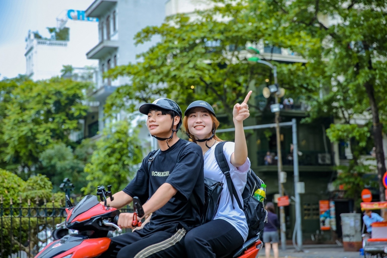 Người trẻ giải tỏa căng thẳng trước lựa chọn về quê hay ở lại thành phố dịp Tết