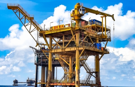 Giàn BK-4A đón dòng dầu thương mại đầu tiên